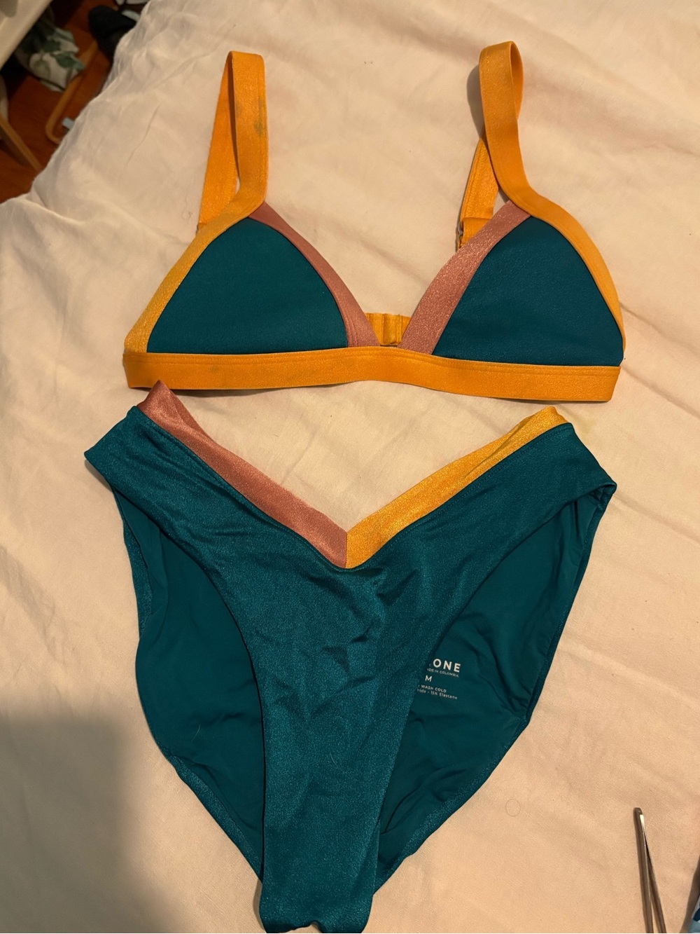 OneOne Colorblock bikini - Picture 1 of 7